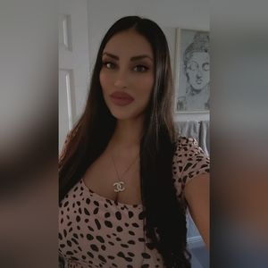 Meet your Posher, Desiree